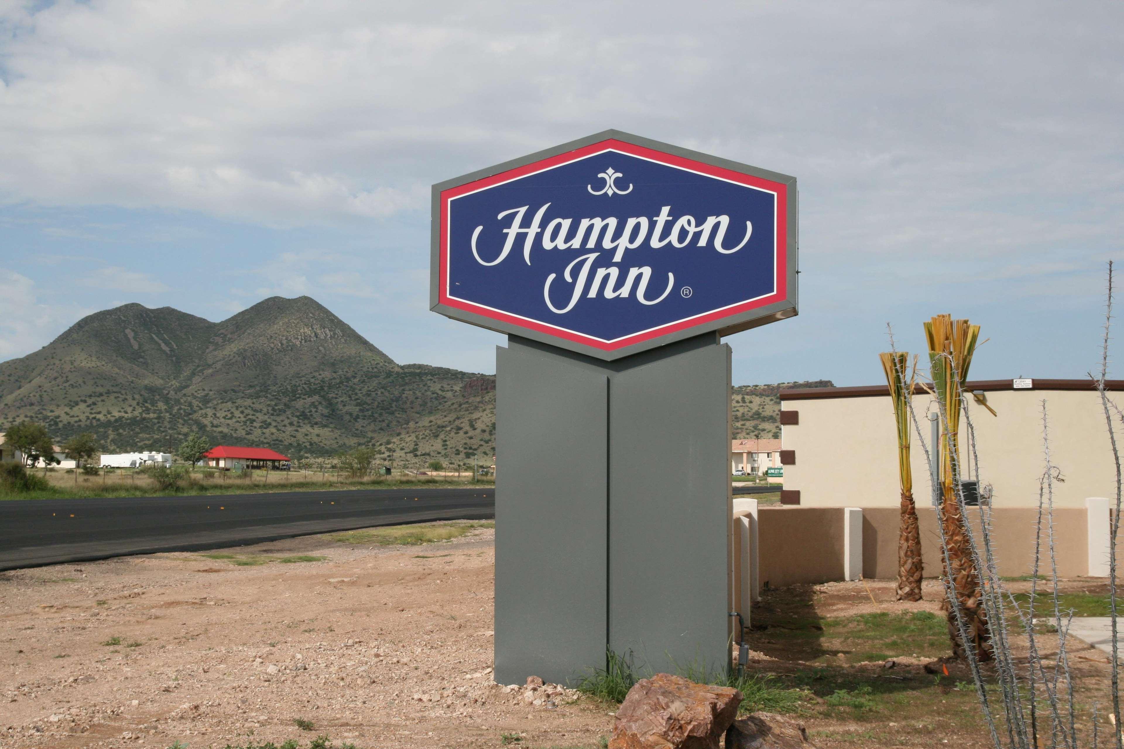 Hampton Inn Alpine Extérieur photo