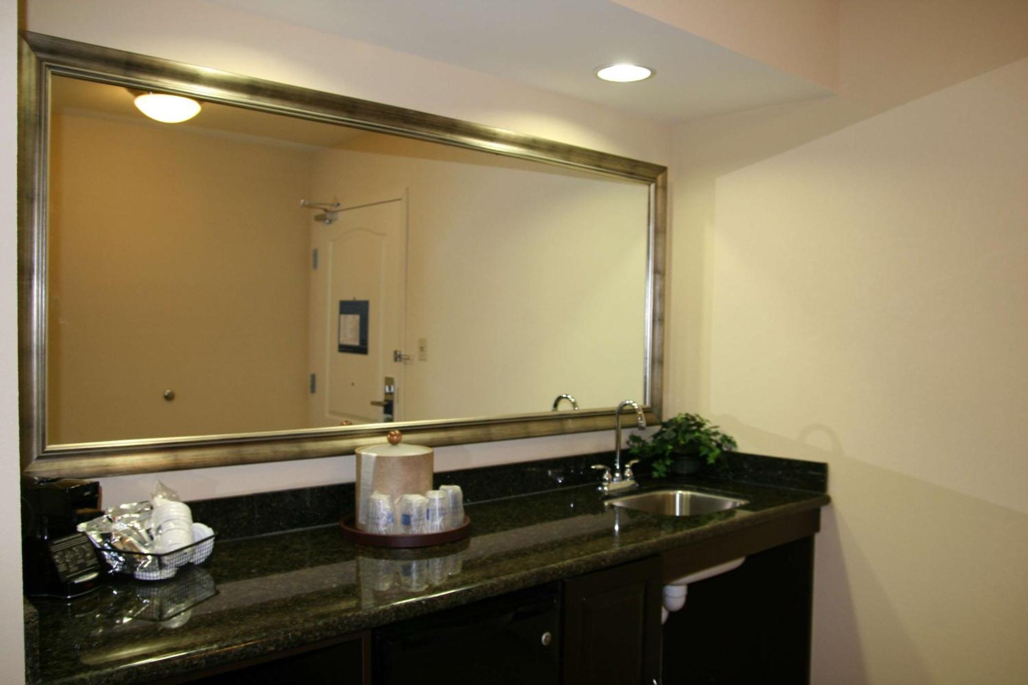 Hampton Inn Alpine Extérieur photo