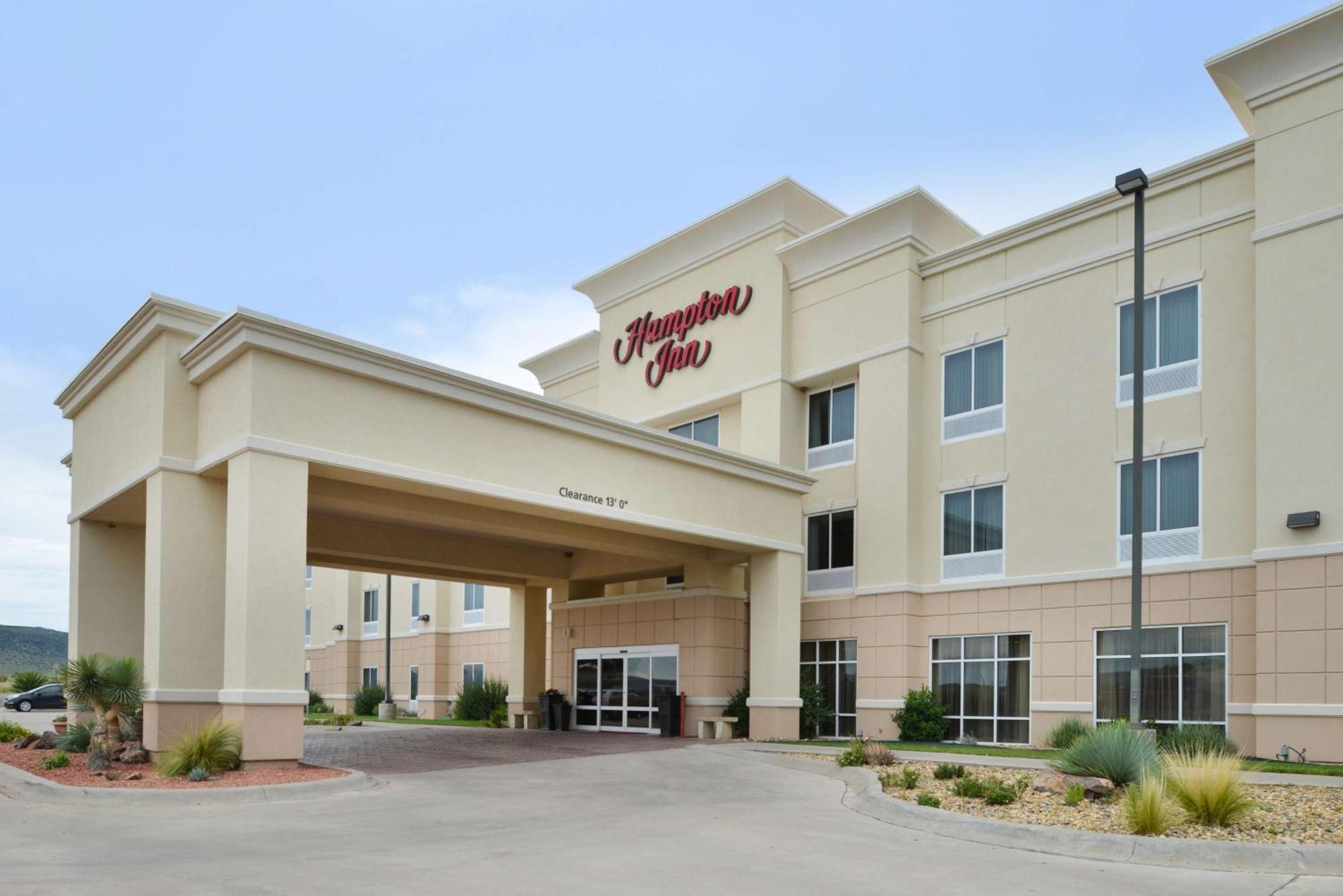 Hampton Inn Alpine Extérieur photo
